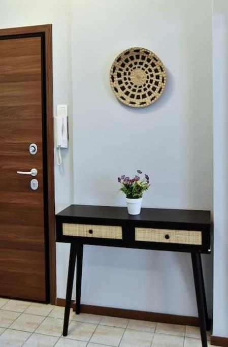شقة Kipseli New Modern & Cozy 65Tv Netflix أثينا المظهر الخارجي الصورة